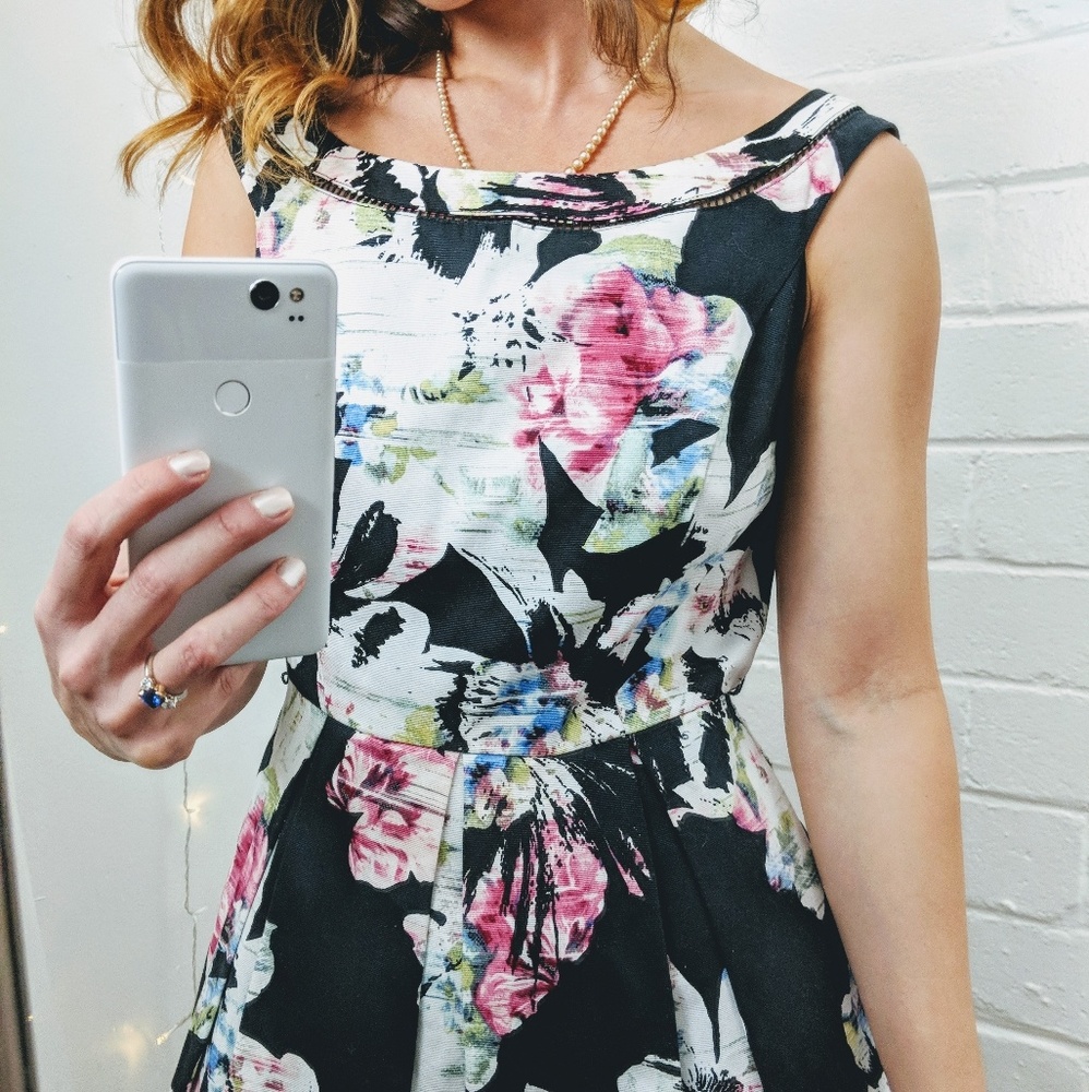 Floral Dress 🌸